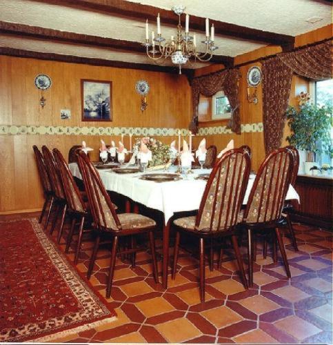 Hotel & Restaurant Bei Hoelzchen Hannover Kültér fotó