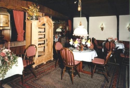 Hotel & Restaurant Bei Hoelzchen Hannover Kültér fotó