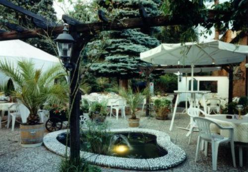 Hotel & Restaurant Bei Hoelzchen Hannover Kültér fotó
