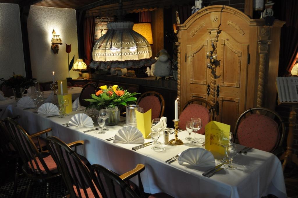 Hotel & Restaurant Bei Hoelzchen Hannover Kültér fotó